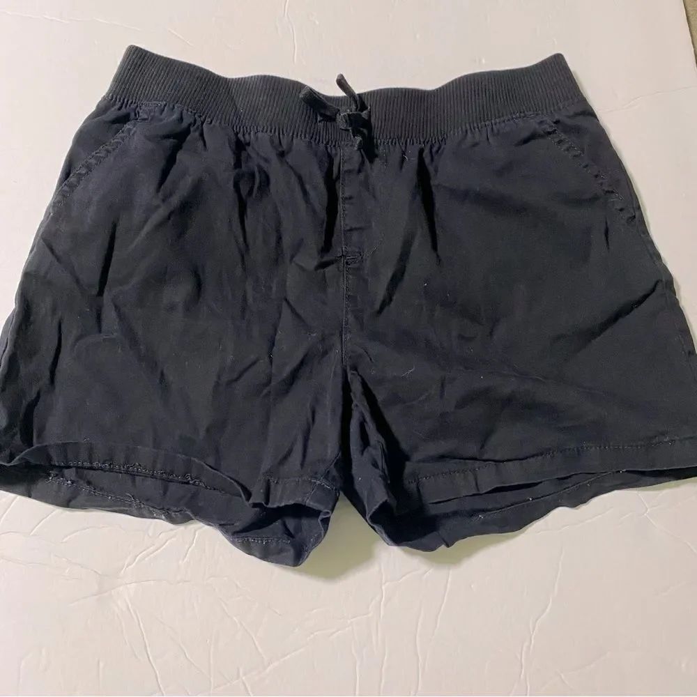 Children’s Place black pull on khaki shorts pockets that 8